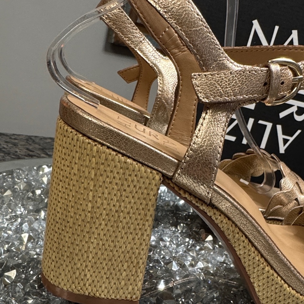 Naturalizer Pandora leather soft Metallic Gold and Platform Heels NEW 7.5 - Picture 3 of 15